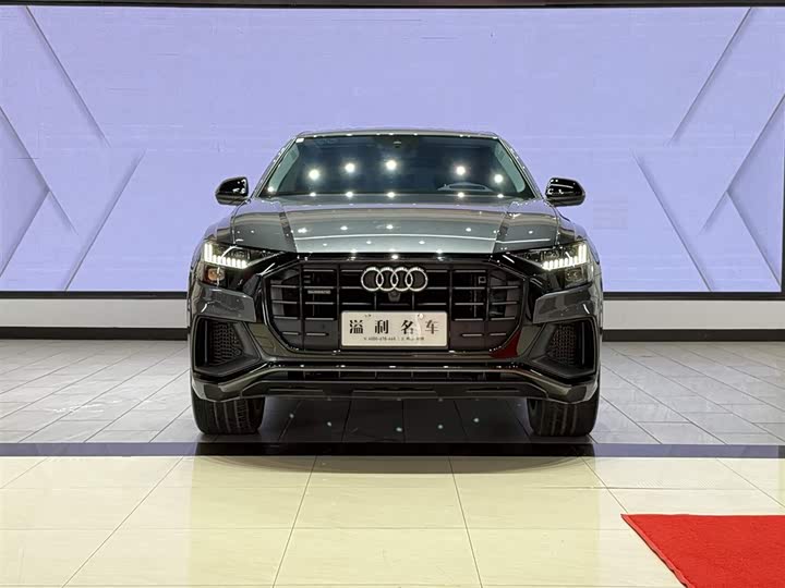 Фото 4 - Audi Q8