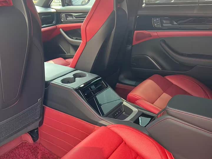 Фото 4 - Porsche Panamera