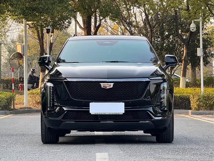 Фото 2 - Cadillac XT5