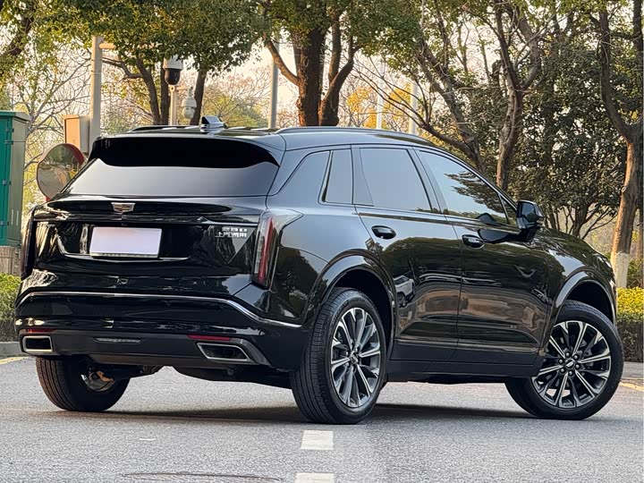 Фото 3 - Cadillac XT5
