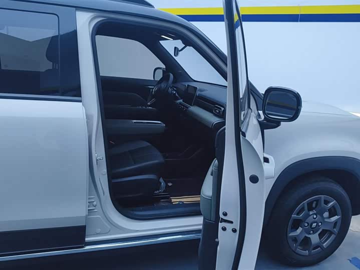 Фото 8 - Baojun Yep Plus