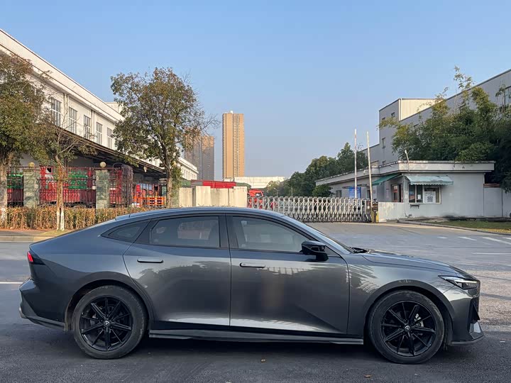 Фото 7 - Changan UNI-V