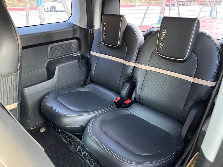 Photo 8 - Baojun KiWi EV