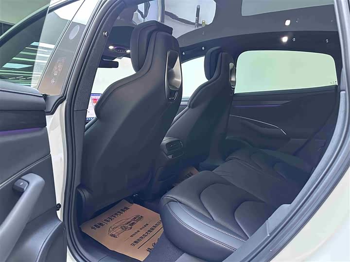 Фото 4 - Xiaomi SU7