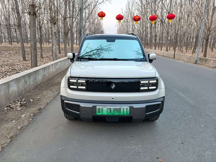 Фото 2 - Baojun Yep Plus