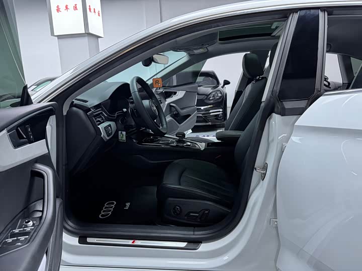 Фото 4 - Audi A5