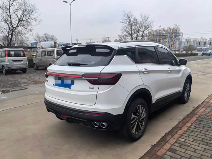 Фото 6 - Geely Coolray