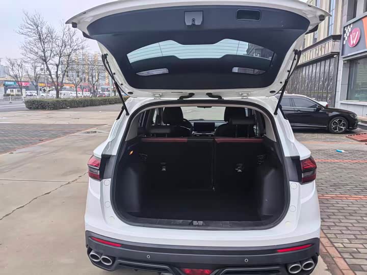 Фото 7 - Geely Coolray