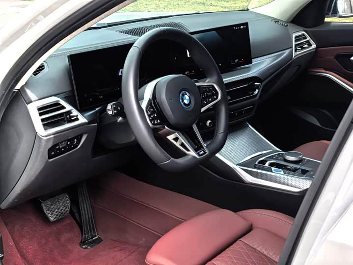 Photo 4 - BMW i3