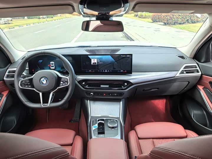 Photo 5 - BMW i3