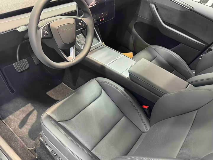 Фото 8 - Tesla Model Y