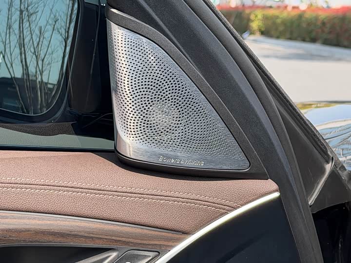 Фото 5 - BMW 5 Series