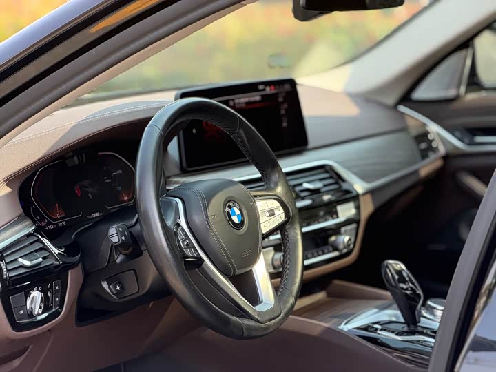 Фото 6 - BMW 5 Series