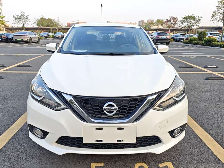 Фото 2 - Nissan Sylphy