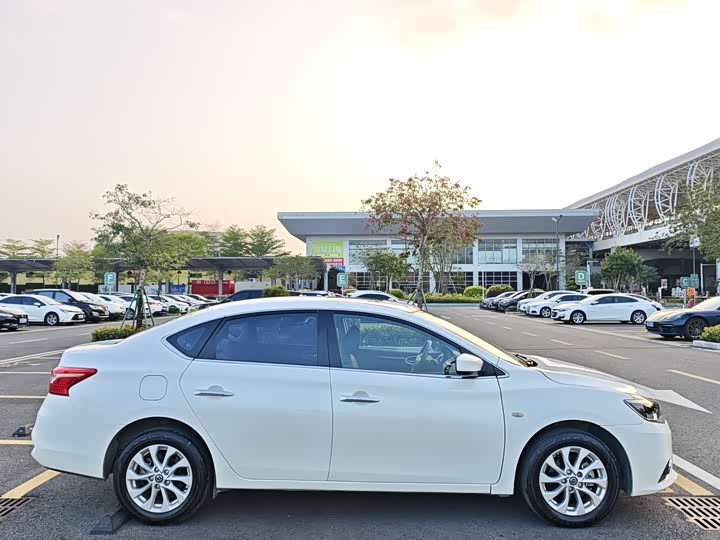 Фото 5 - Nissan Sylphy