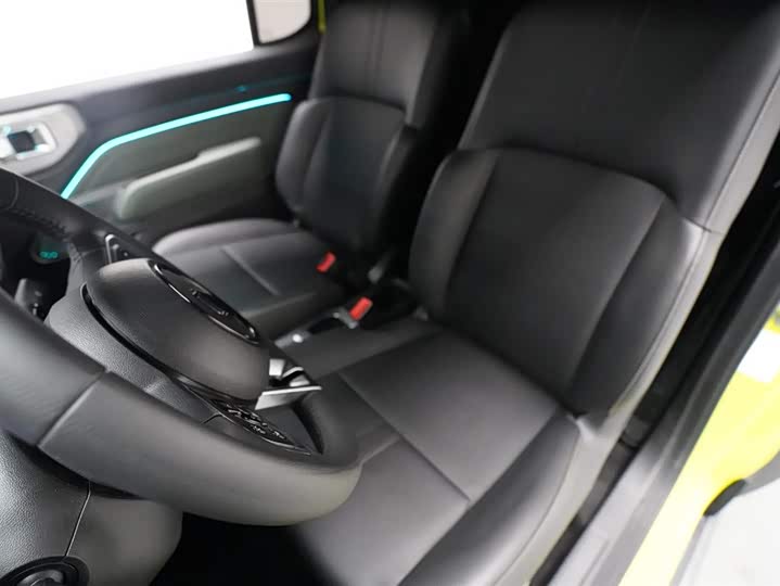 Photo 6 - Baojun Yep