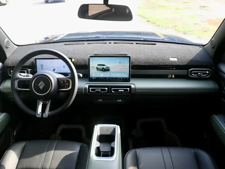 Фото 9 - Baojun Yep Plus