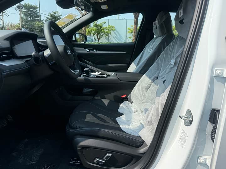 Фото 9 - Geely Preface