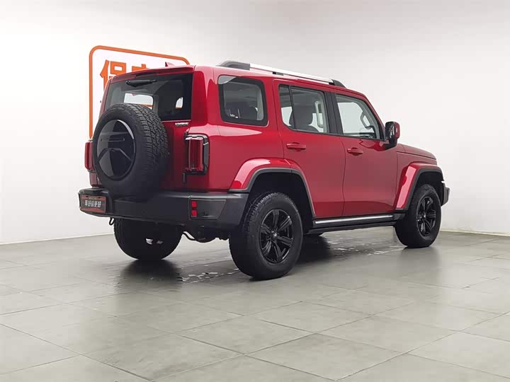 Фото 2 - Tank 300