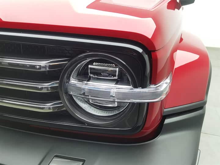 Фото 7 - Tank 300