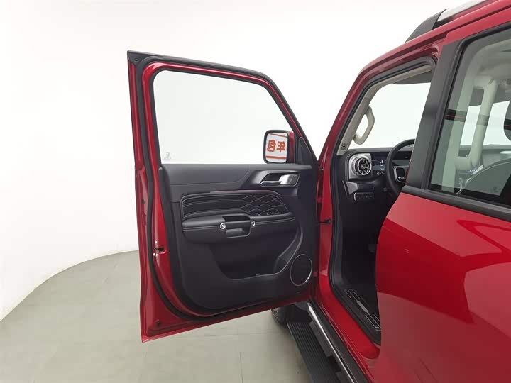 Фото 8 - Tank 300