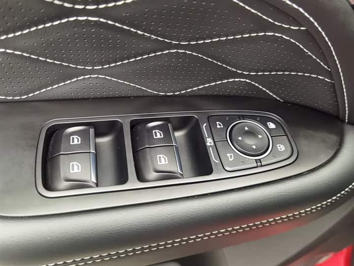 Фото 9 - Tank 300