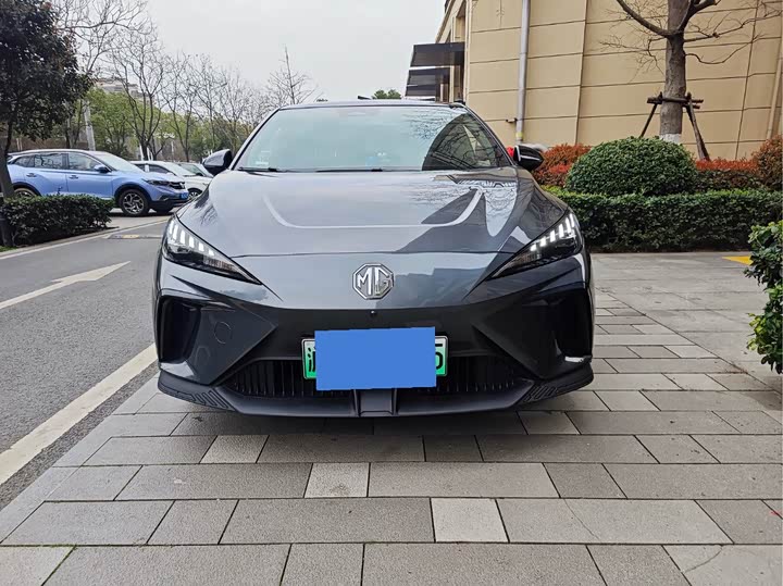 Photo 2 - MG Motor 4 EV