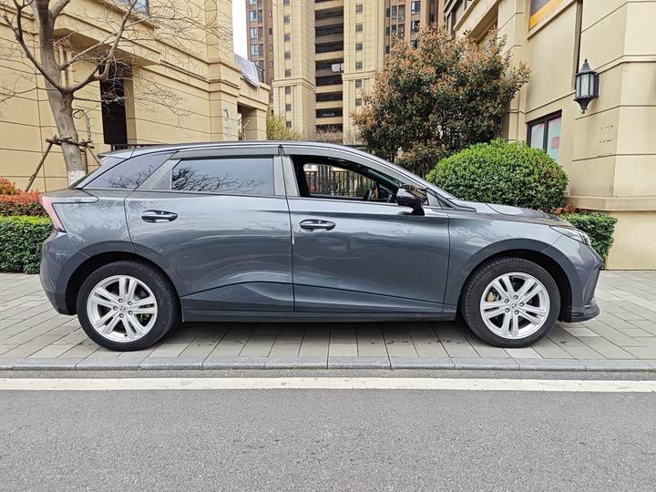 Photo 7 - MG Motor 4 EV