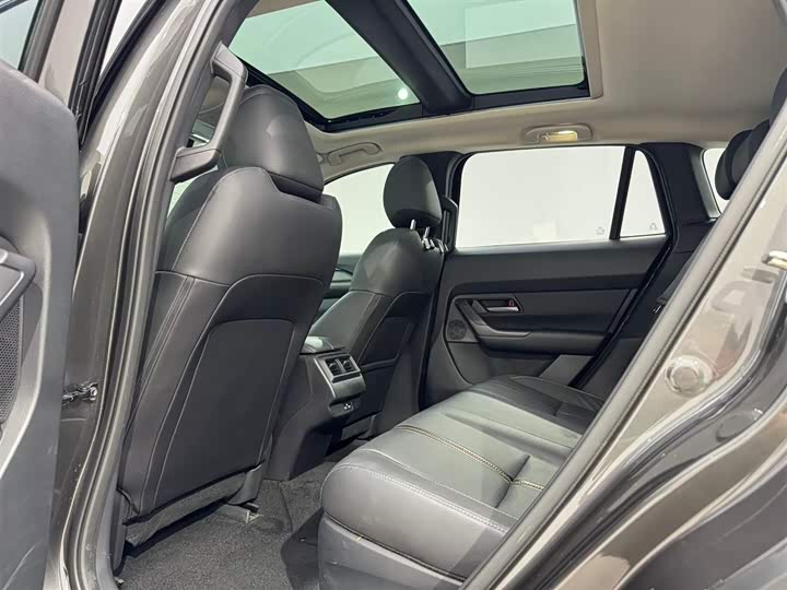 Photo 9 - Mazda CX-50