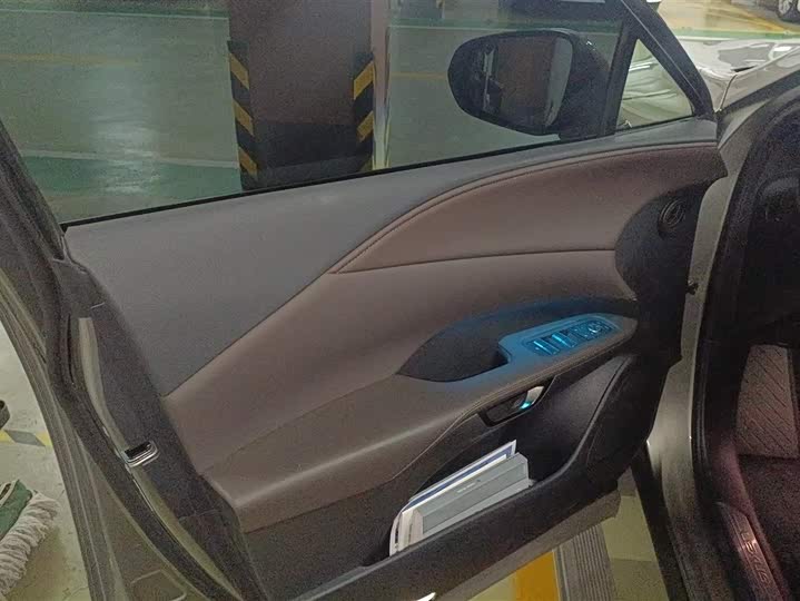 Фото 7 - Lexus RX