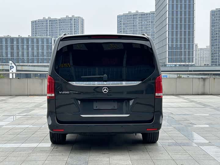 Mercedes-Benz V-Class 2022 2022款 V 260 尊贵版