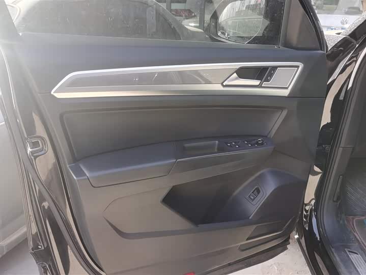 Фото 7 - Volkswagen Teramont Pro