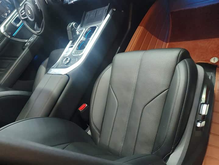 Фото 8 - Tank 400 Hybrid