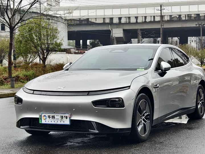 Фото 1 - XPeng P7