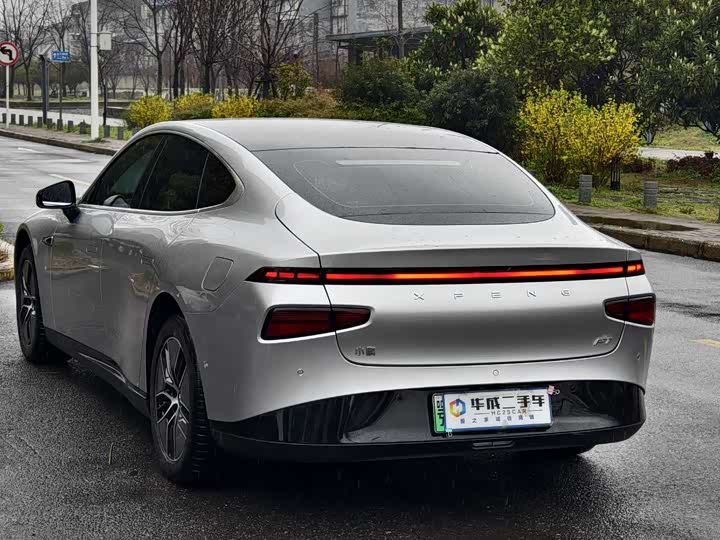 Фото 7 - XPeng P7