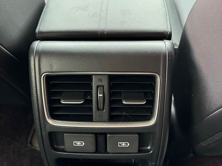 Photo 7 - Honda Accord