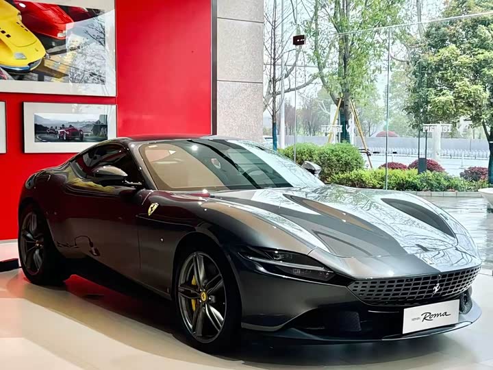 Фото 1 - Ferrari Roma