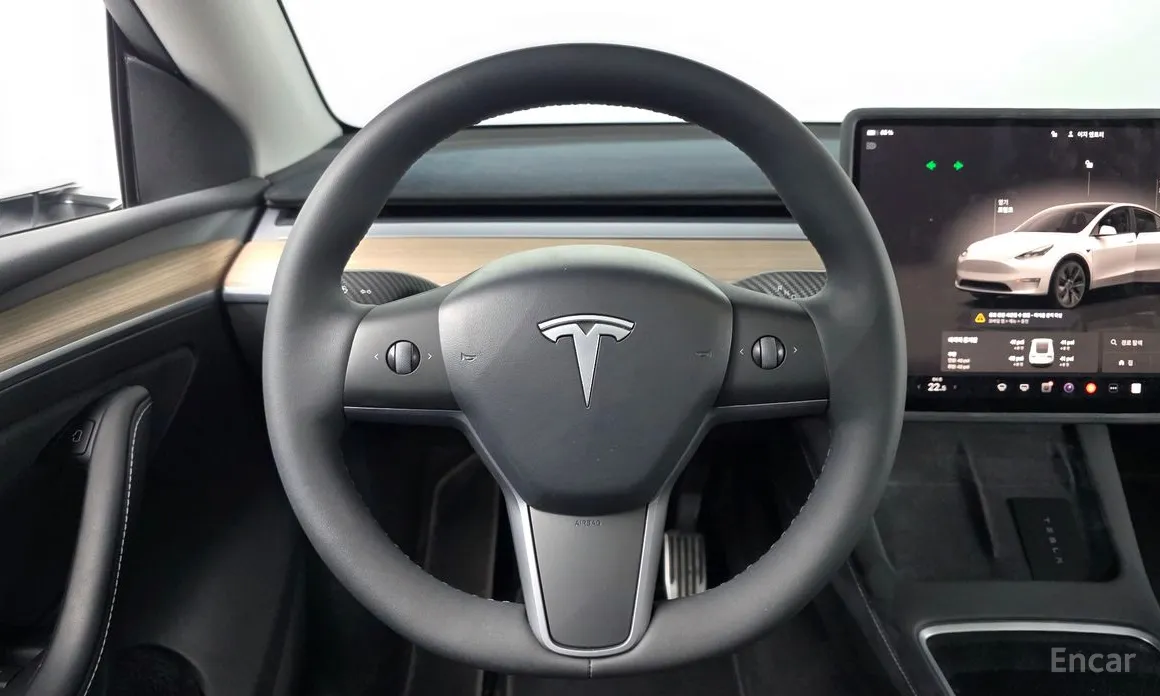 Фото 13 - Tesla Model Y