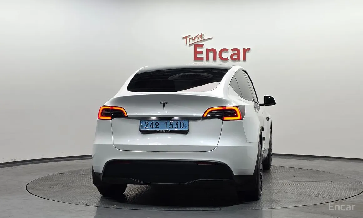 Фото 4 - Tesla Model Y