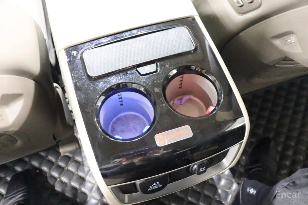 Фото 17 - Kia Carnival