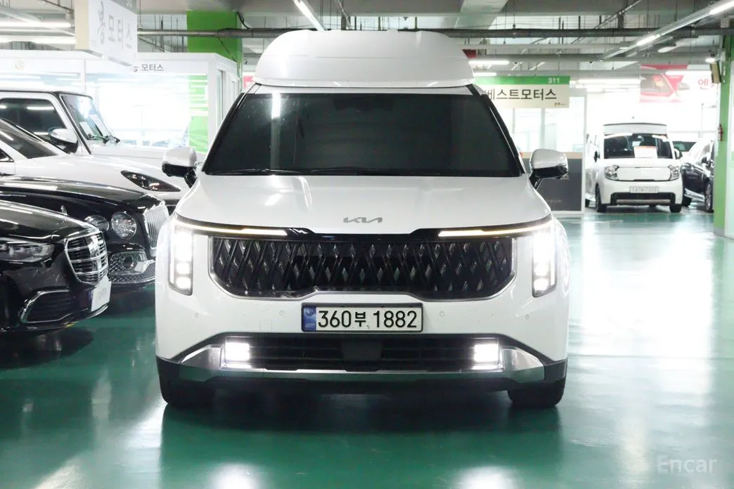 Фото 2 - Kia Carnival