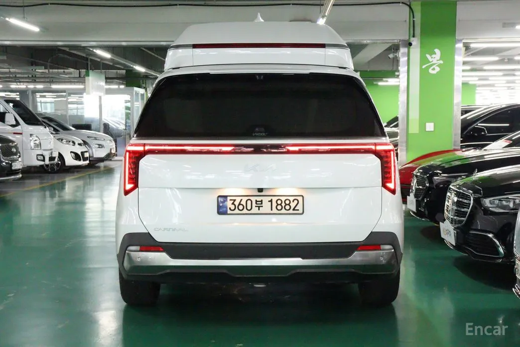 Фото 3 - Kia Carnival