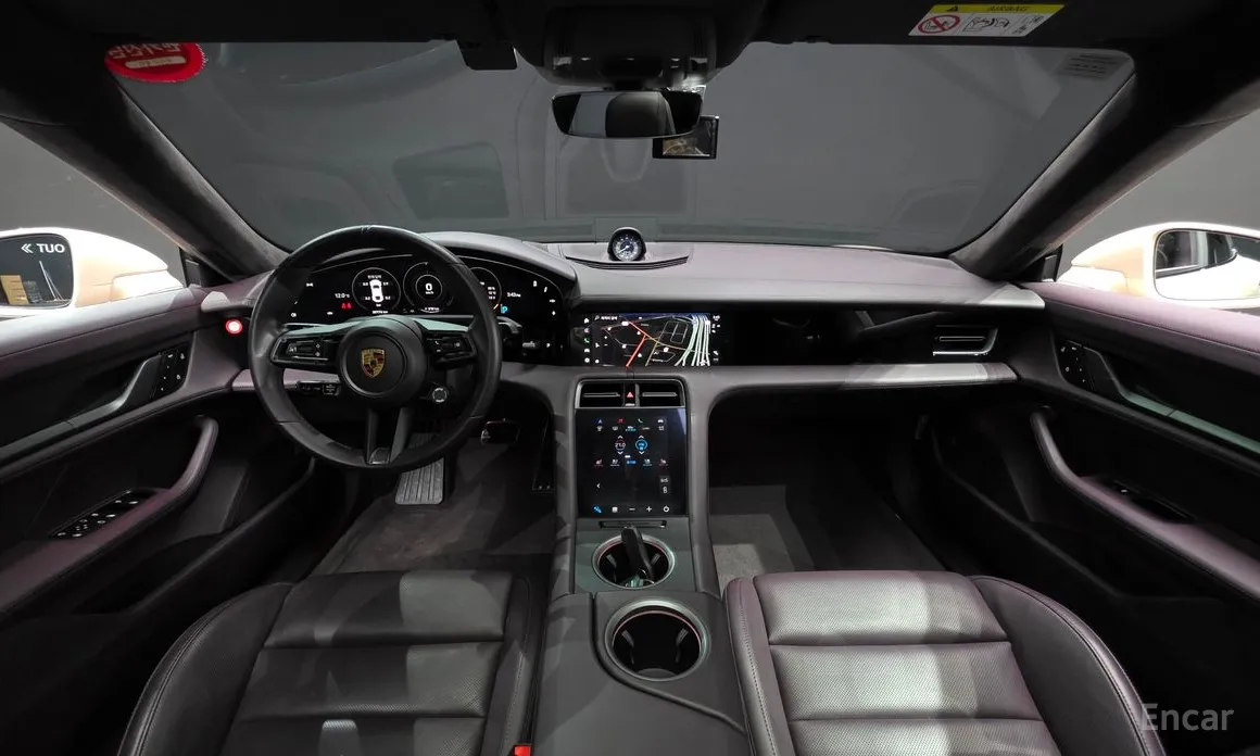 Фото 7 - Porsche Taycan