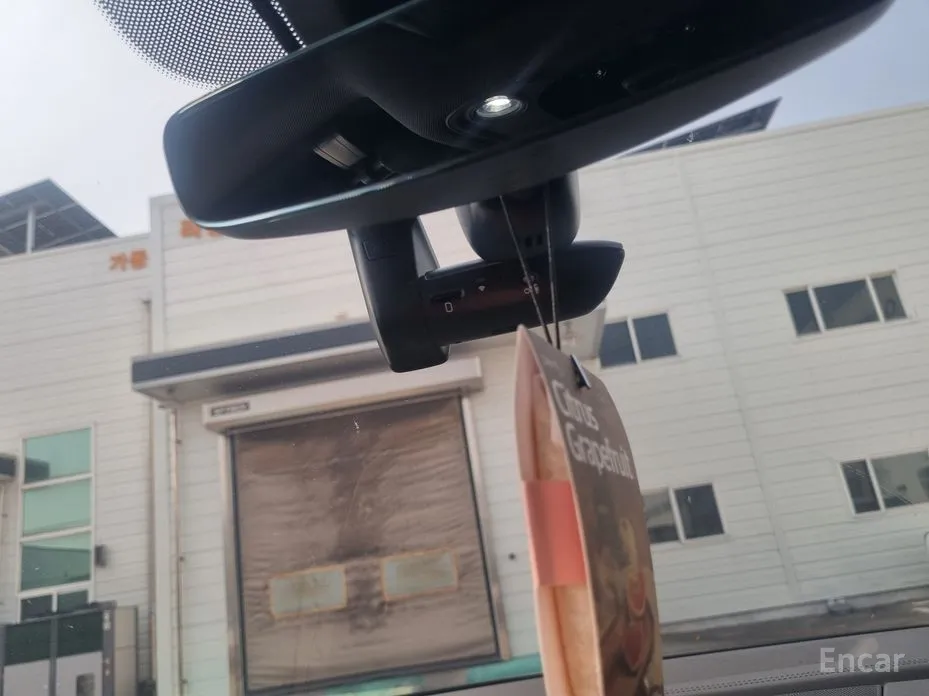 Фото 16 - Audi Q7