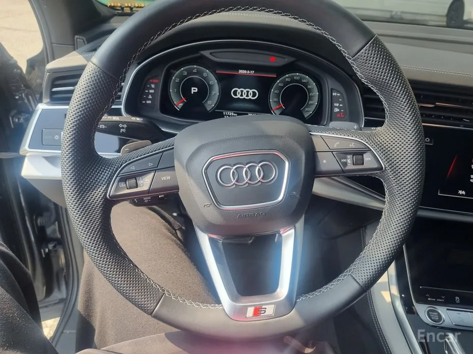 Фото 8 - Audi Q7