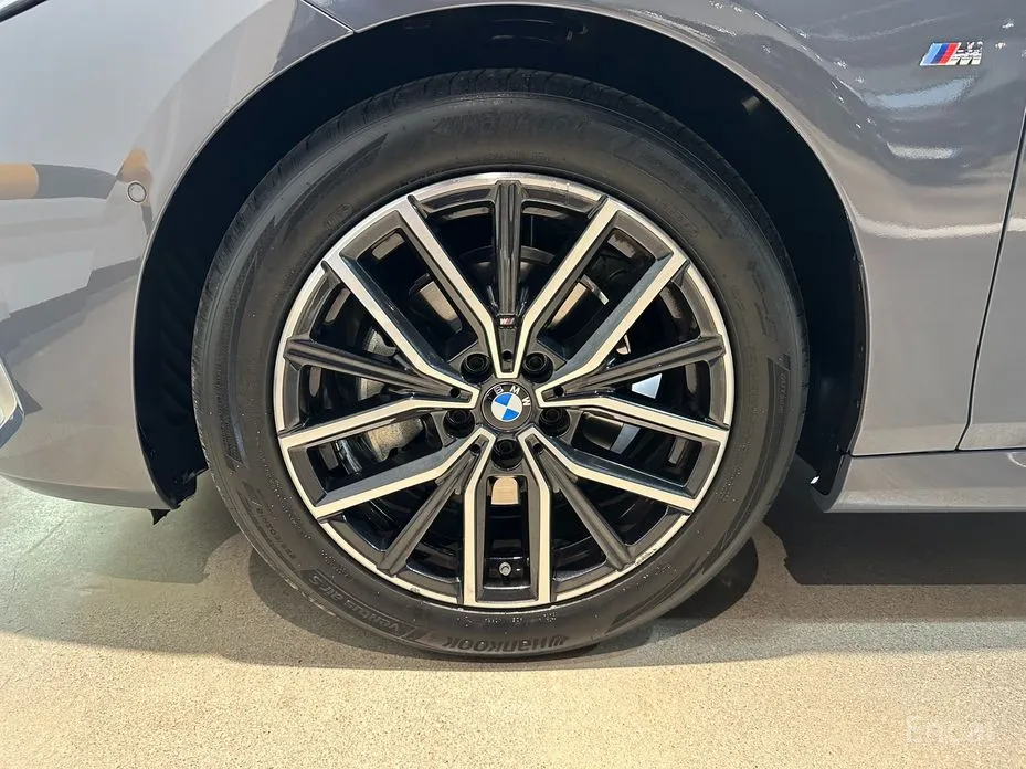 BMW 2 Series 2022 220i M Sport