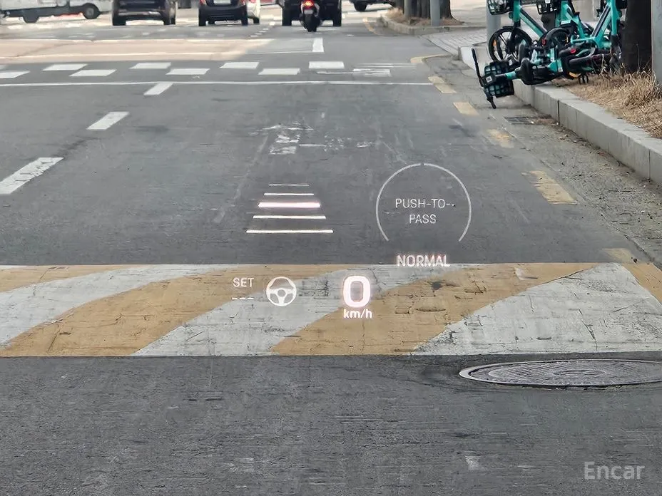 Фото 14 - Porsche Taycan