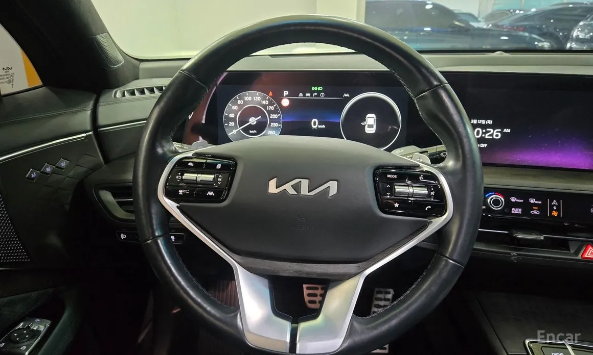 Фото 12 - Kia K8