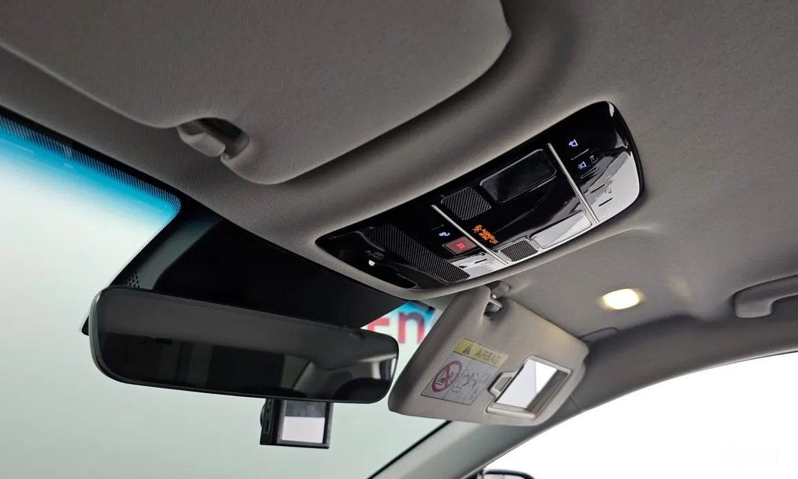 Фото 18 - Hyundai Grandeur