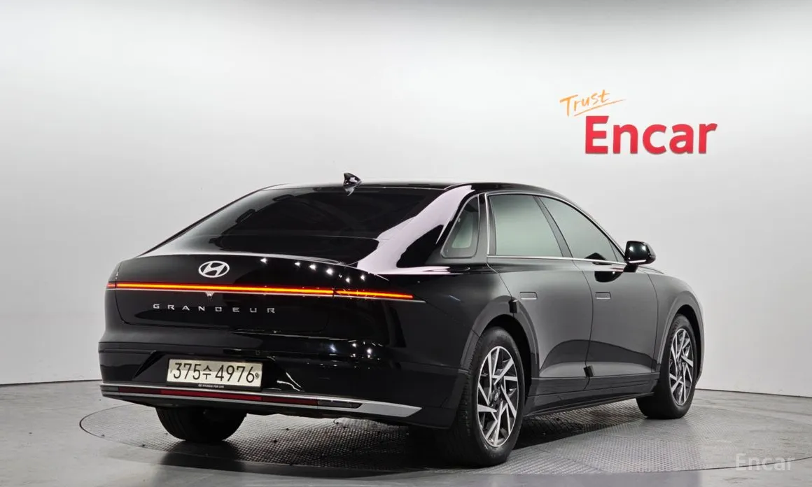 Фото 2 - Hyundai Grandeur